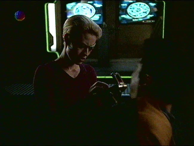 Star Trek Bilder - Voyager - Körper und Seele
