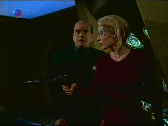 Star Trek Bilder - Voyager - Körper und Seele