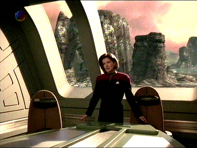 Star Trek Bilder - Voyager - Nightingale