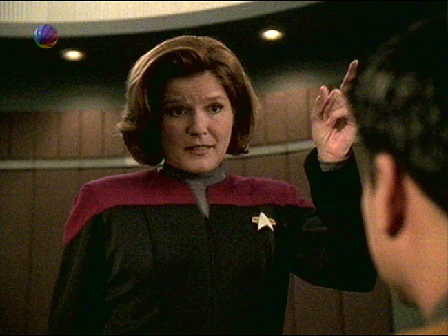 Star Trek Bilder - Voyager - Nightingale