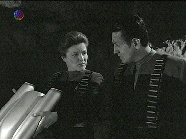 Star Trek Bilder - Voyager - Zersplittert