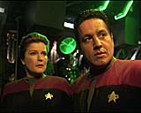 Star Trek Wallpaper - Voyager - Zersplittert